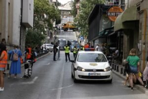 Jake policijske snage na ulicama Sarajeva, sve protiče bez ikakvih problema (FOTO)