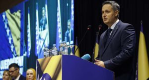 Bećirović: Donošenje odluke visokog predstavnika mora biti zaustavljeno