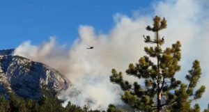 Požar na Čvrsnici još nije ugašen, izgorjelo preko 100 hektara površine