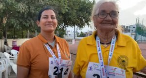 Baka iz Indije (105) osvaja medalje u trčanju na 100 i 200 metara