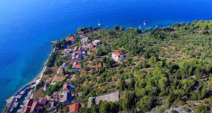Najmanji naseljeni otok u Hrvatskoj: Idila bez ijednog automobila i trgovine