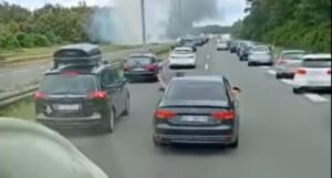 Vatrogasci objavili video probijanja na autoputu: “Hitni koridor spašava živote”