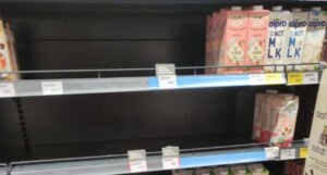 Ovo su prizori iz trgovina u Srbiji, vlada velika nestašica mlijeka
