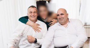 Tri cetinjska kuma: Jedan izgubio cijelu familiju, drugi život, a za trećeg se tvrdi da je pucao u ubicu