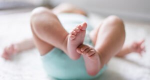 Nova studija opovrgava postojanje mikroorganizama kod nerođenih beba