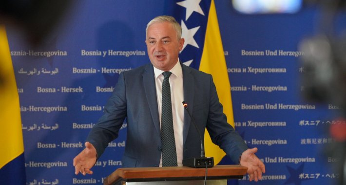 Borenović kaže da je BiH uvela sankcije Rusiji, Dodik demantuje