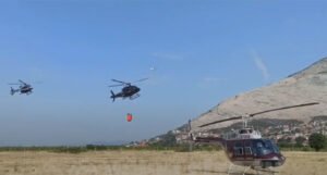 Helikopteri iz Srbije gase požare u Hercegovini, vatra se približila kućama