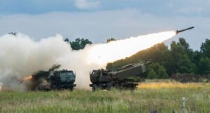 “Rusija ne smije pobijediti”: NATO najavljuje još veću pomoć u oružju i zalihama za Ukrajinu