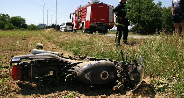 Teška nesreća: Mopedom sletio sa puta, preminuo je u Domu zdravlja