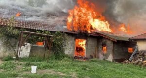 Požar zahvatio farmu pilića u vlasništvu Muharema Beganovića