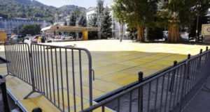 Ispred Narodnog pozorišta počelo postavljanje scene za Sarajevo Film Festival
