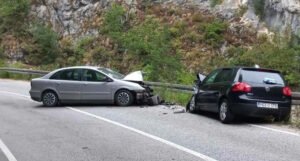 Direktan sudar Golfa i Citroena, poginuo vozač iz Sarajeva