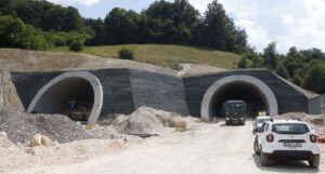Pogledajte kako izgleda vožnja kroz novi tunel Ivan, navodno uskoro završetak radova