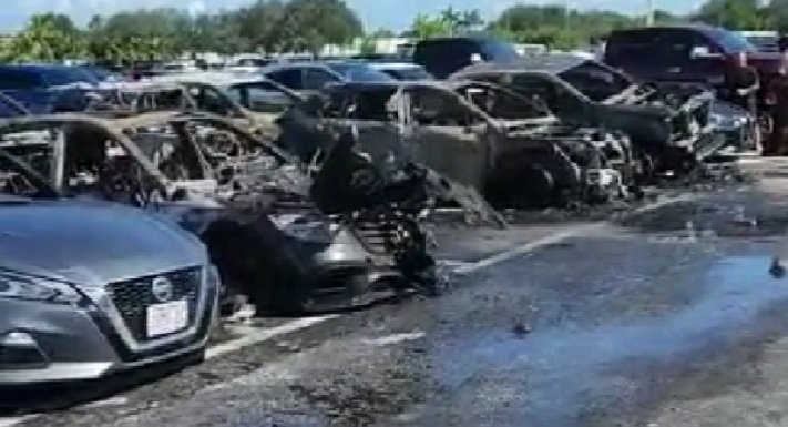 Navijači ostavili upaljen roštilj, pa izgorjelo 11 automobila