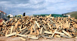 Ponovo dozvoljen izvoz ogrjevnog drveta, tona peleta u BiH skočila na 1.000 maraka!