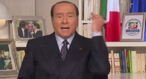 Silvio Berlusconi na intenzivnoj njezi