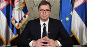 Danas: Vučić gasi Srpsku naprednu stranku (SNS) i osniva novi politički pokret