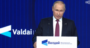 Sa skoro sat i po zakašnjenja počeo Putinov govor: “Čovječanstvo ima dva izbora”