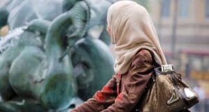 Najviši evropski sud: Firme u EU mogu zabraniti nošenje hidžaba na poslu