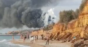 Nova velika eksplozija na okupiranom Krimu, oblak dima iznad ruske baze