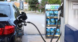 Padaju cijene goriva na pumpama u BiH