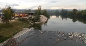 Nakon pregrađivanja rijeka Bosna kod Doboja postala deponija