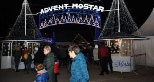 Paljenjem prve svijeće počinje Advent u Mostaru, posjetitelje očekuju brojni sadržaji