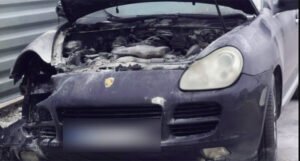 Otkriveno ko je zapalio skupocjenog Porschea: Jedan osumnjičeni uhapšen, drugi u bijegu