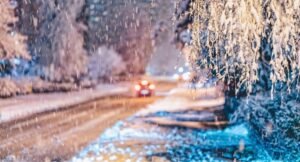 Saobraćaj širom BiH usporen, snijeg i poledica na putu