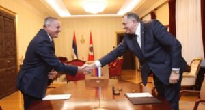 Dodik dao Viškoviću mandat za sastav Vlade RS: Fokus će biti na dva segmenta
