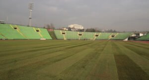 Postavljen travnjak na stadionu Koševo, posao još nije gotov