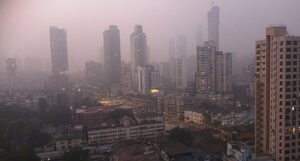 Otrovna dimna izmaglica nadvija se nad grad u kojem živi 20 miliona ljudi
