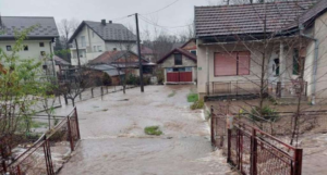 Timovi FUCZ upućeni na najugroženije lokacije u Bihaću i Sanskom Mostu