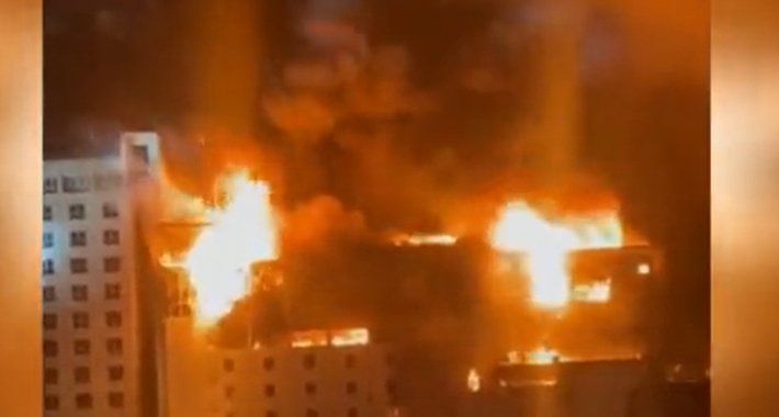 Najmanje deset mrtvih u požaru koji je zahvatio hotel, ljudi skakali s prozora