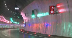 Zbog nesreće na izlazu iz tunela, obustavljen saobraćaj na autoputu A1