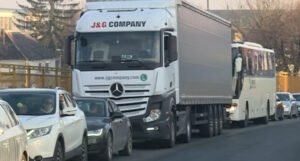 Kolaps na graničnim prelazima s Hrvatskom, putnici i kamiondžije iz BiH čekaju satima