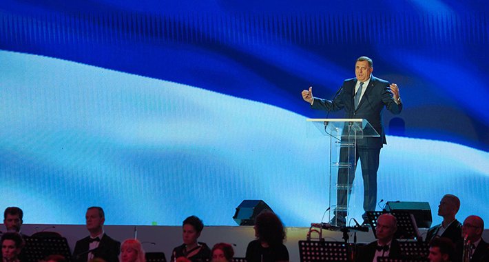 Milorad Dodik za veličanje svog “lika i djela” izdvojio 5,3 miliona maraka
