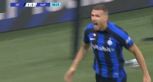 Džeko se “naklonio” i Inter vodi protiv Napolija
