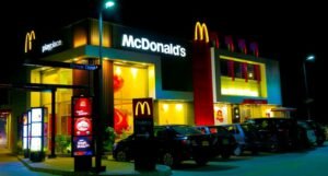 McDonald's i slične firme troše milione da spriječe povećanje minimalne plate svojim radnicima