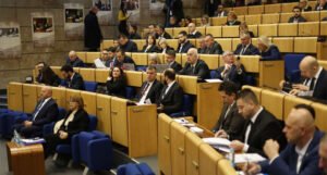 SDA i DF od Trojke traže da ” HDZ-u ne isporuče Ustavni sud Bosne i Hercegovine”