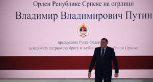 Milorad Dodik odlikovao Vladimira Putina “za patriotizam i ljubav prema RS”
