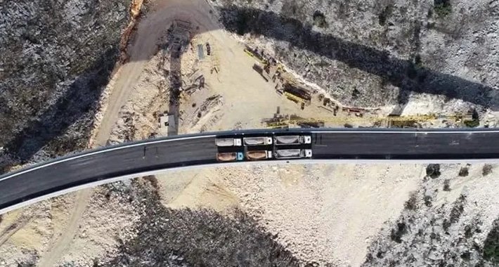 Prvi kamioni prešli preko nove megagrađevine u BiH