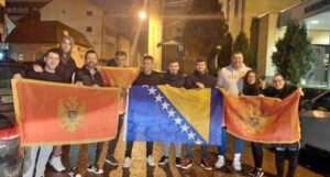 Lijepa sportska priča: Pomogli Crnogorcima oko smještaja, a onda otišli na piće