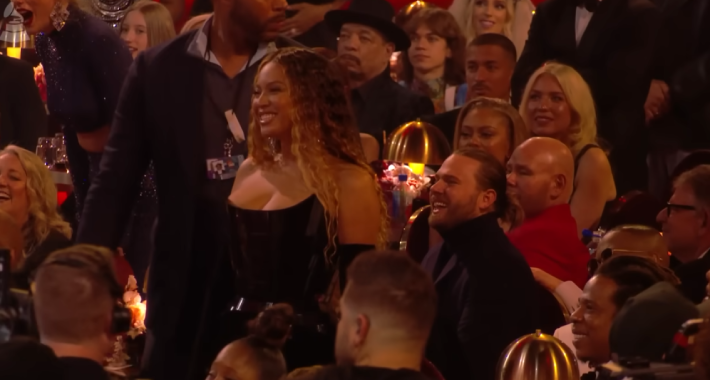 Beyonce nije izašla na pozornicu da primi prvi od četiri Grammyja