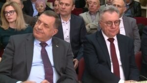Dodik ljut na Konakovića i Bećirovića, prijeti redefinisanjem pozicija