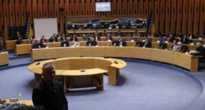 Delegati Doma naroda PSBiH podnijeli zahtjev za ocjenu ustavnosti Zakona o nepokretnoj imovini RS