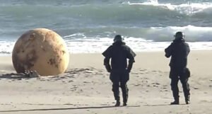 Neobičan predmet na plaži izazvao pravu zbrku: “Tu je već mjesec dana”