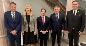 Članovi Predsjedništva BiH počeli sastanke u Washingtonu, održali su već jedan