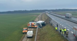 U Sloveniji autobus sletio s ceste, više osoba poginulo i povrijeđeno