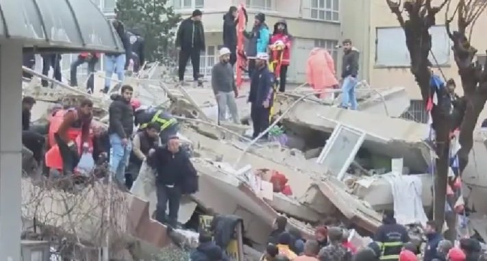 U Turskoj zbog razornih zemljotresa proglašena sedmodnevna nacionalna žalost